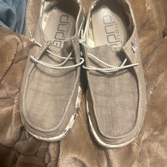 Hey Dude Tan Loafers with Soft Suede Upper and Comfortable Design - Picture 3 of 4